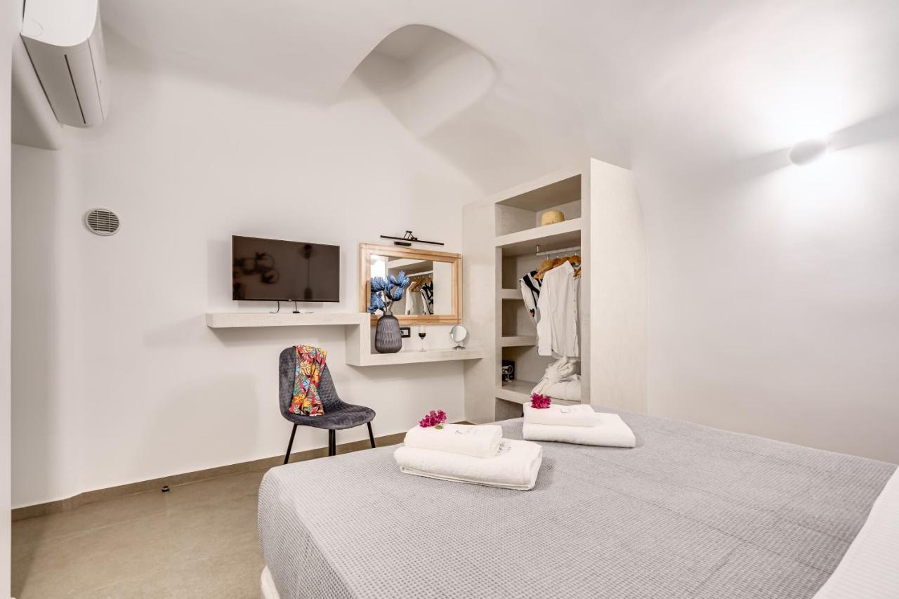 Tiara Suites Santorini 산토리니 외부 사진
