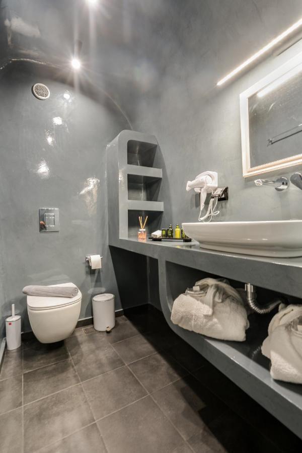 Tiara Suites Santorini 산토리니 외부 사진