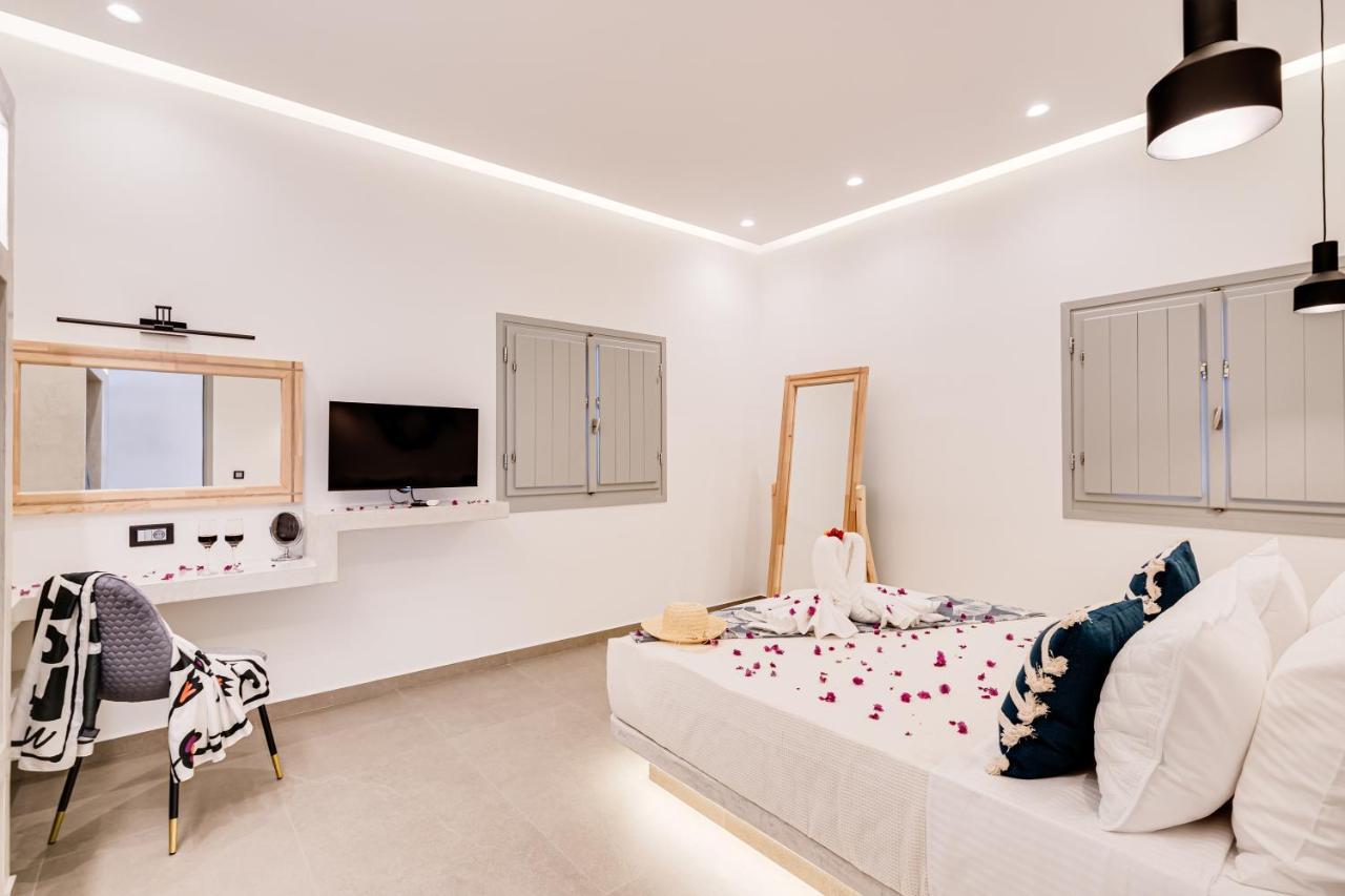 Tiara Suites Santorini 산토리니 외부 사진