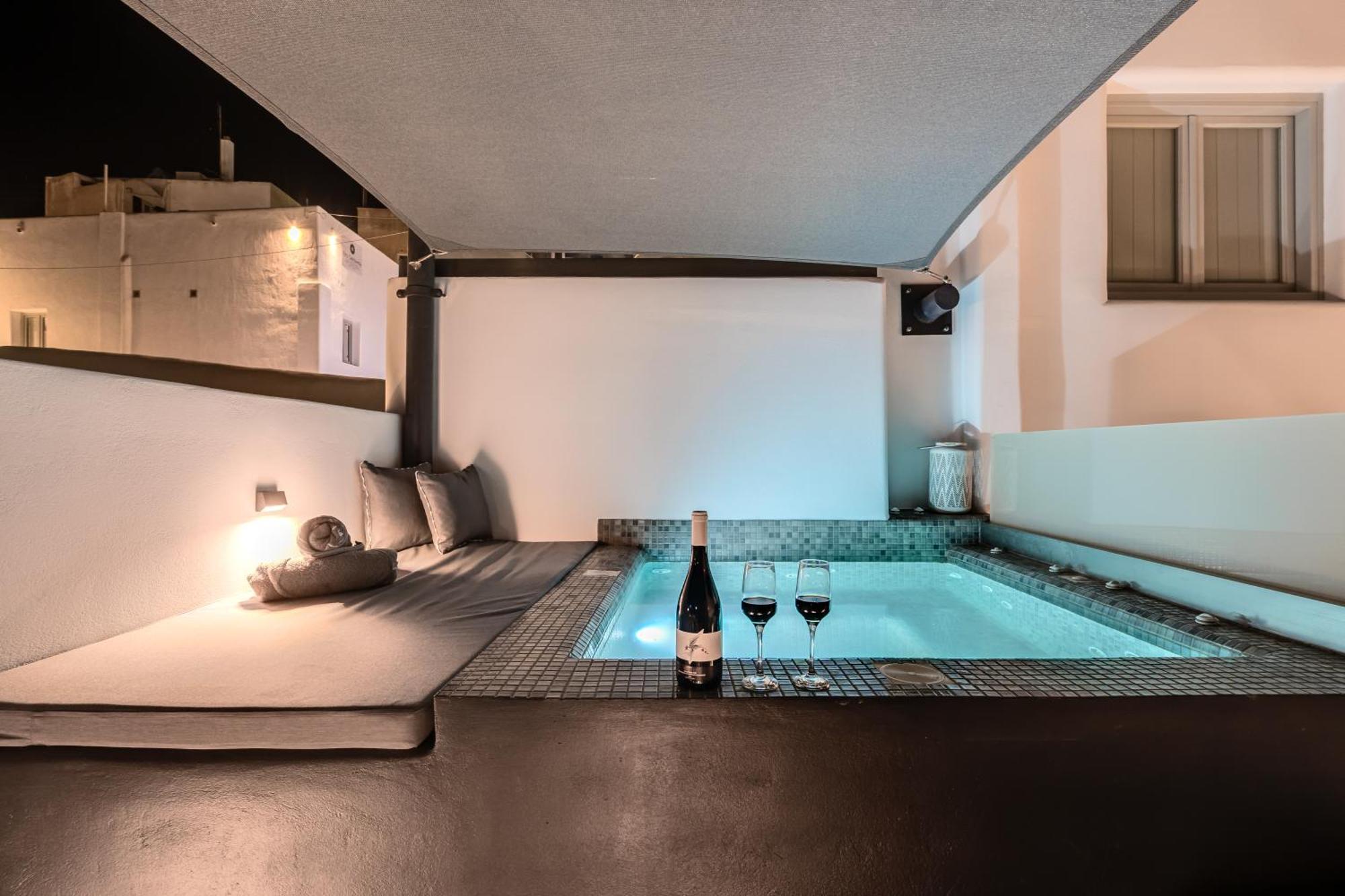 Tiara Suites Santorini 산토리니 외부 사진
