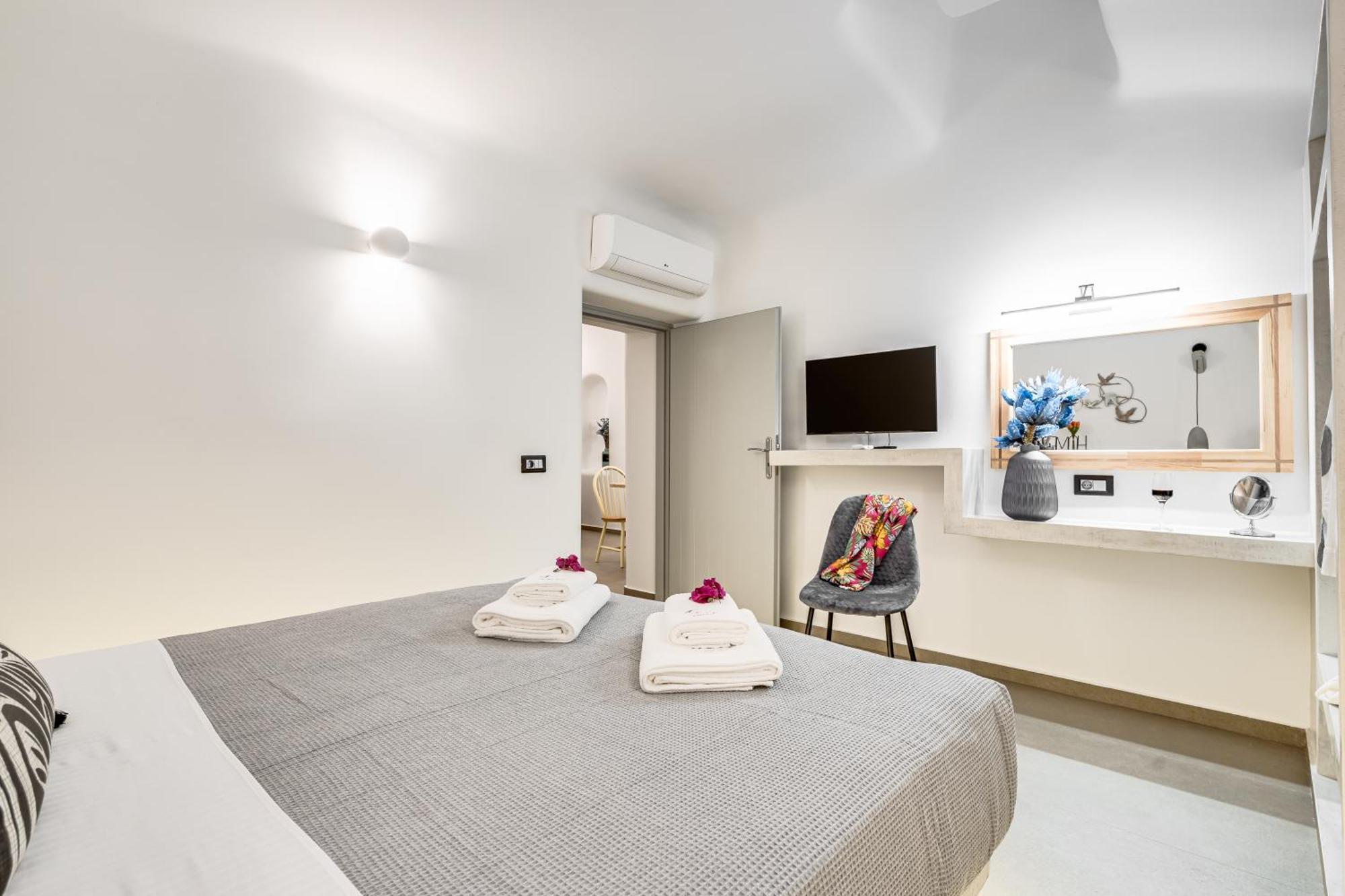 Tiara Suites Santorini 산토리니 외부 사진